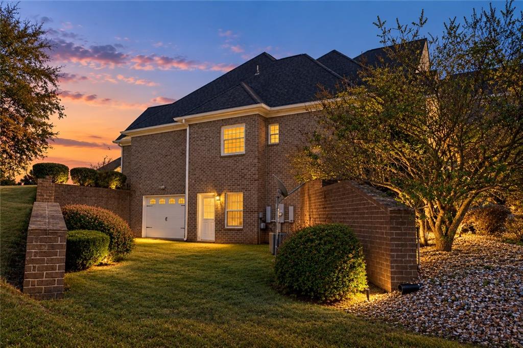 501 Smithson Crossing