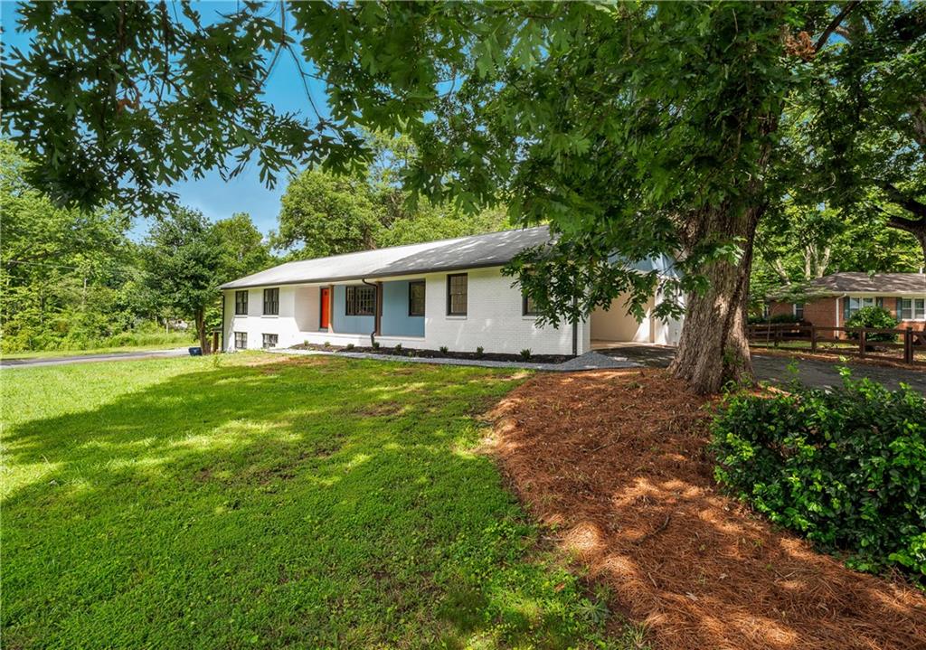 Available Now! Renovated East Cobb 3BR / 2BA home located in the Pope HS District. Features are BRAND NEW EAT-IN KITCHEN WITH BREAKFAST BAR; FORMAL DINING ROOM; FAMILY ROOM WITH FIREPLACE; FORMAL LIVING ROOM; SPACIOUS BEDROOMS WITH DOUBLE CLOSETS; FRESH PAINT INTERIOR/EXTERIOR; BRAND NEW LVT THROUGHOUT; NEW APPLIANCES; SUNROOM THAT OVERLOOKS LEVEL FENCED BACKYARD; AND DOUBLE CARPORT. Walking Distance to East Cobb Swim/Tennis and easy access to Freeway and lots of shopping and Restaurants!! Top-notch schools (Pope High, Dodgen Middle, Murdock Elementary). Landlord will take care of yard maintenance. Tenant is required to get Renters Insurance and show proof of policy.
Qualification requirements are as follows: - 640 credit score - Proof of combined household income of 3x monthly rent - 45% Debt to income ratio - Clean background check -Security deposit and first month's rent due at signing. Applicants may apply through RentSpree.