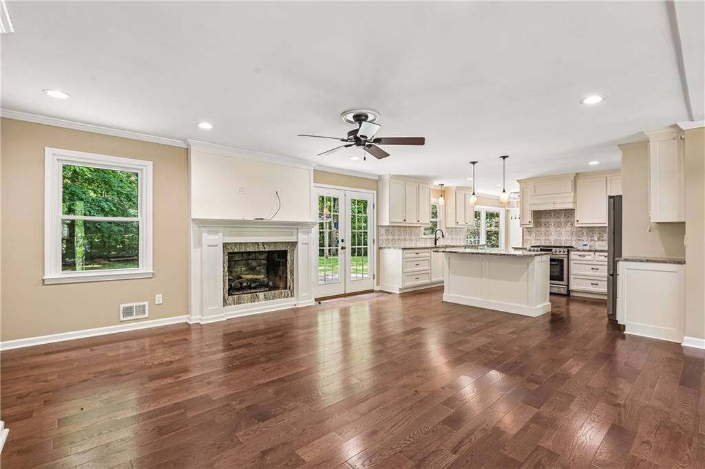 3431 Hickory View Drive NW