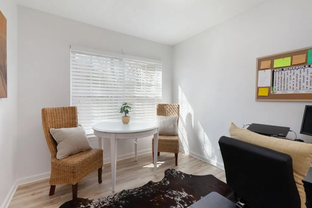 Roswell, Georgia 30076, United States, 2 Bedrooms Bedrooms, ,2 BathroomsBathrooms,Residential,Active,8510