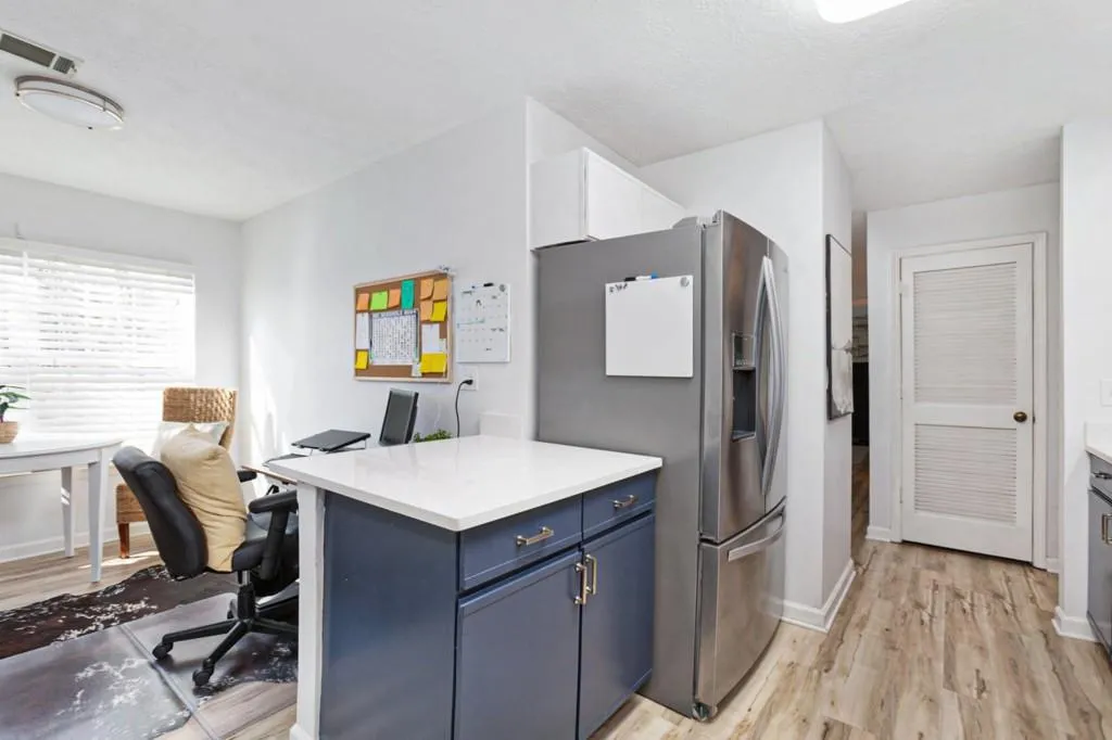 Roswell, Georgia 30076, United States, 2 Bedrooms Bedrooms, ,2 BathroomsBathrooms,Residential,Active,8510