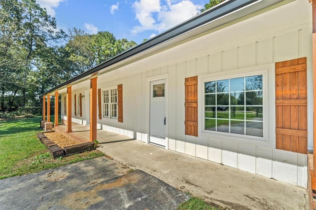 3552 Dews Pond Road SE