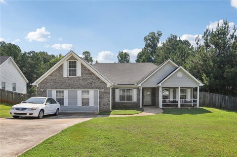Homes For Sale - 740 Pebble Boulevard<br/> Covington, GA 30016