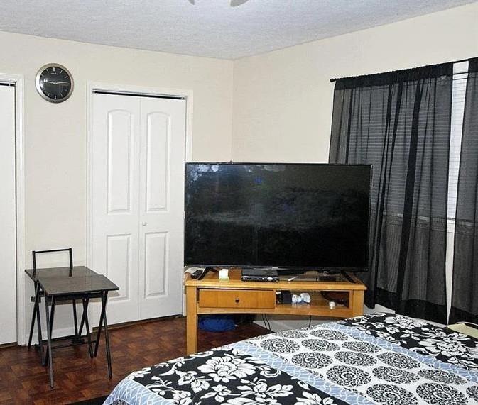5472 Bishops Circle