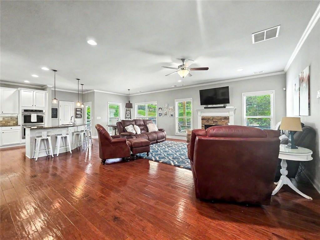 81 White Magnolia Way