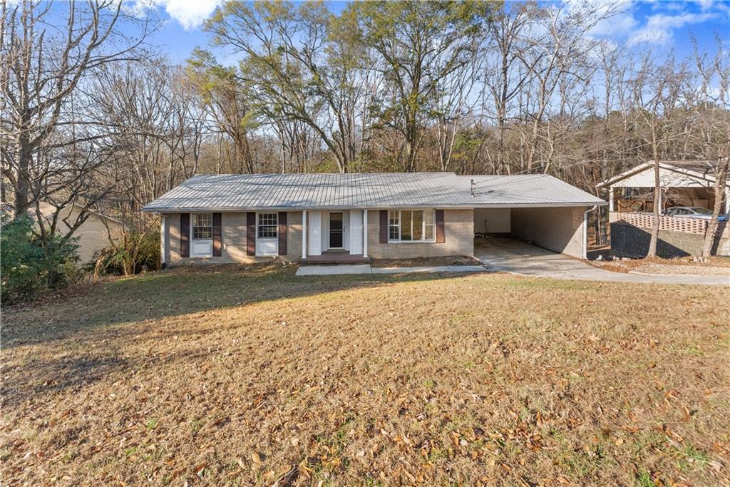 660 Honeysuckle Road