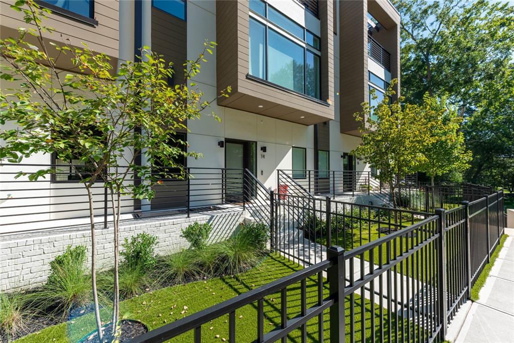 1099 North Avenue NE 14