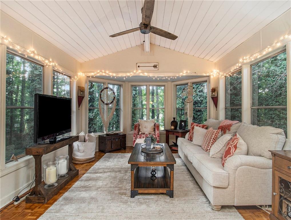 2982 Huntshire Place, Atlanta, Georgia image 9