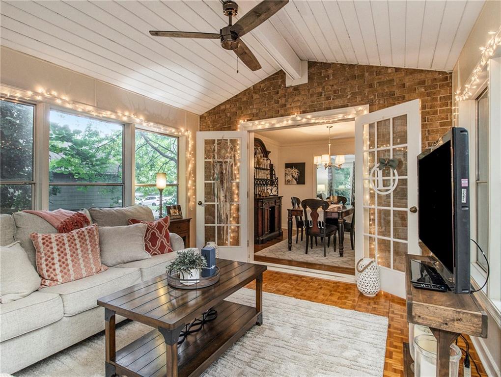 2982 Huntshire Place, Atlanta, Georgia image 10