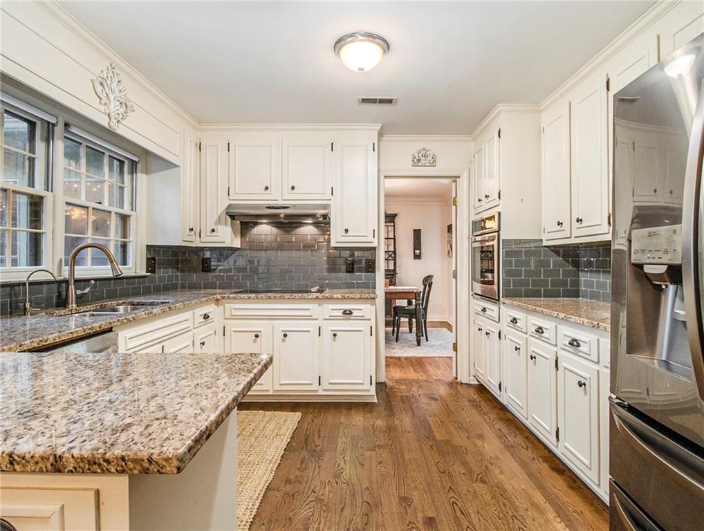 2982 Huntshire Place, Atlanta, Georgia image 14