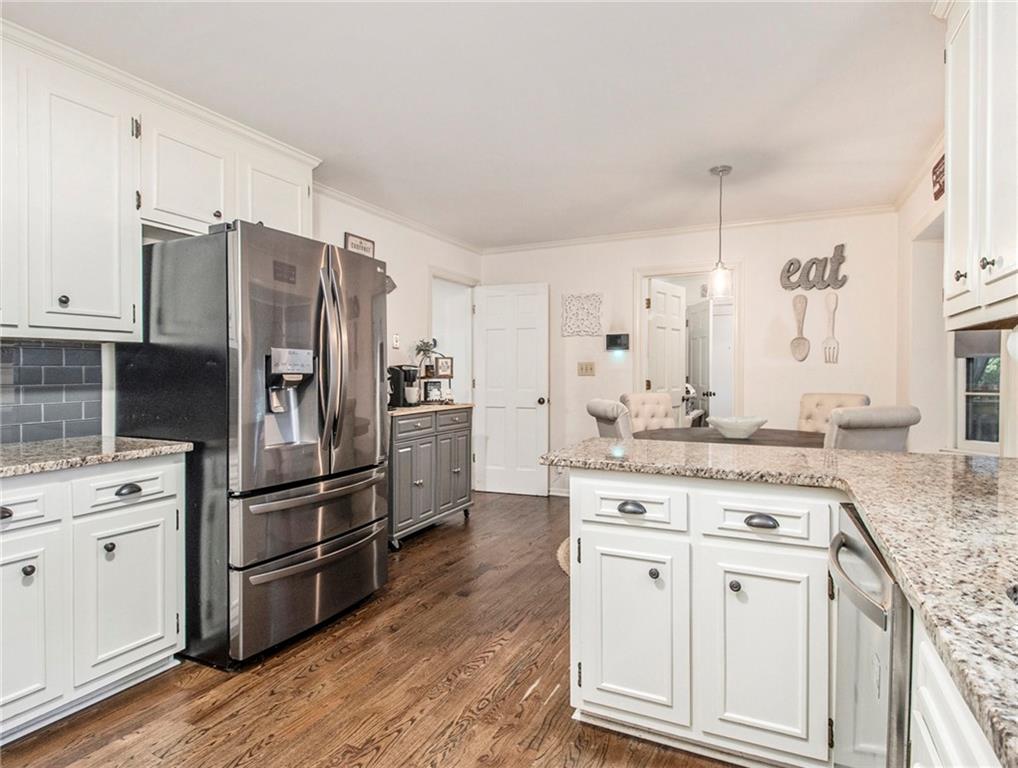 2982 Huntshire Place, Atlanta, Georgia image 15