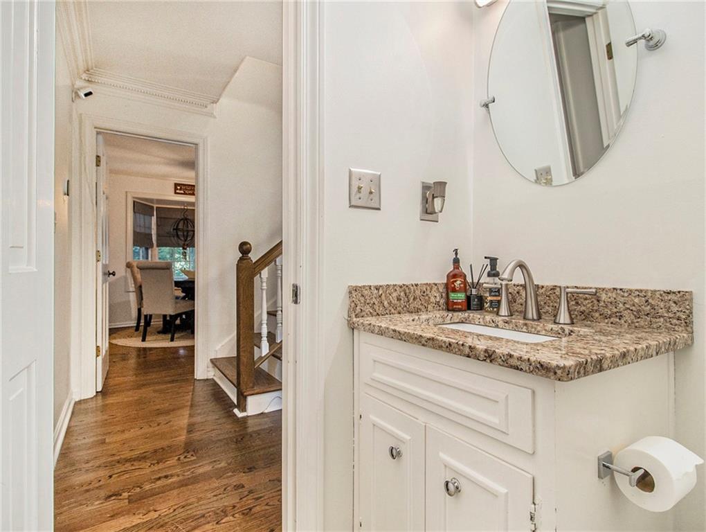 2982 Huntshire Place, Atlanta, Georgia image 16