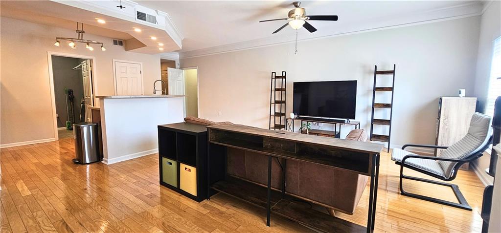 2700 Pine Tree Road NE 3009