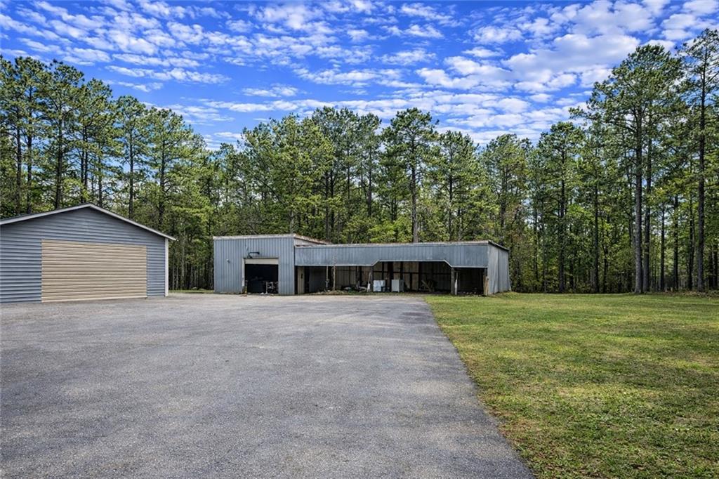 924 Highway 138 E