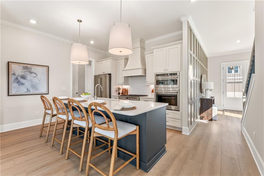 432 Edgewater Chase