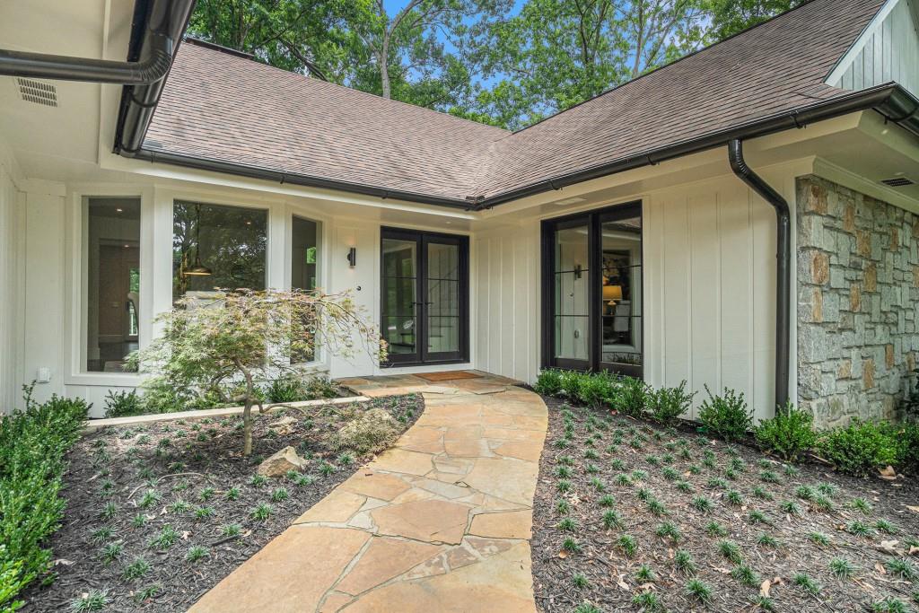 615 Colebrook Court