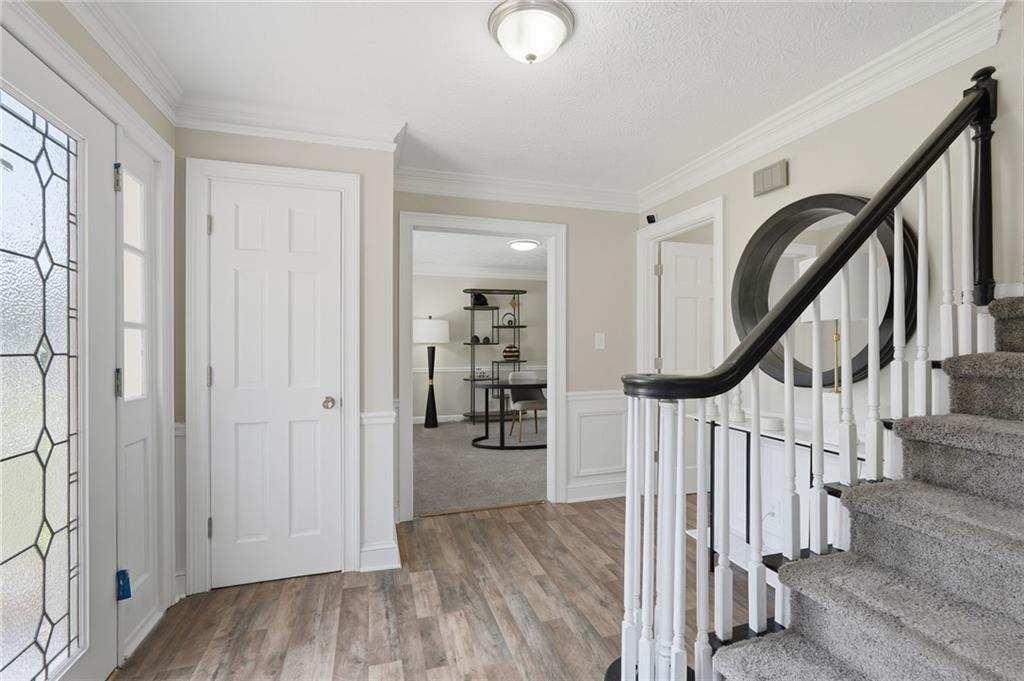 835 Lockriver Way