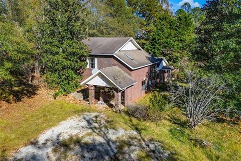 A home in Whitesburg