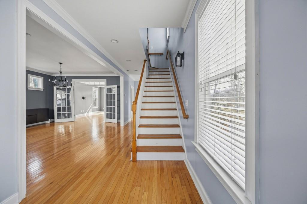 2010 Cambridge Avenue