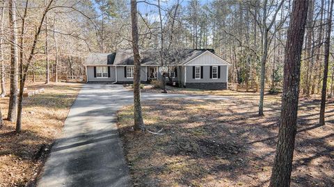 A home in Powder Springs