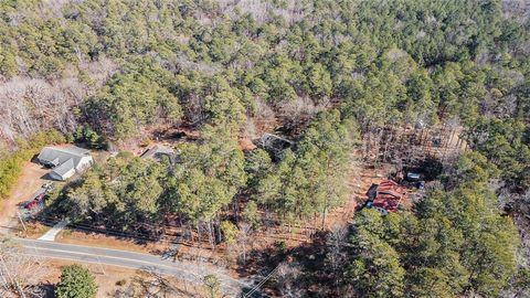 A home in Powder Springs