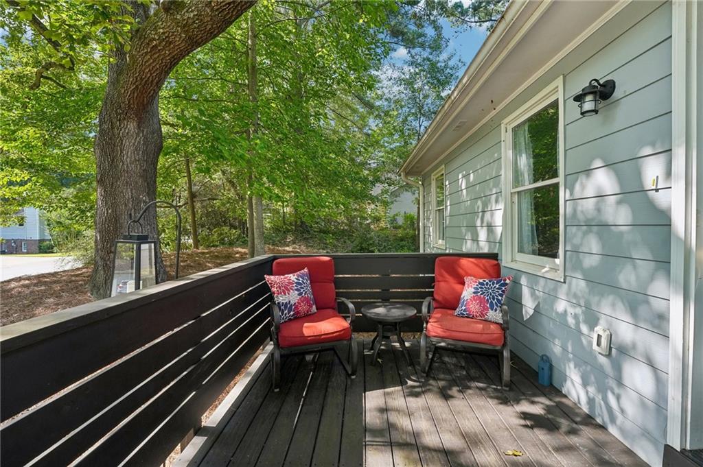 585 Westchester Circle SW