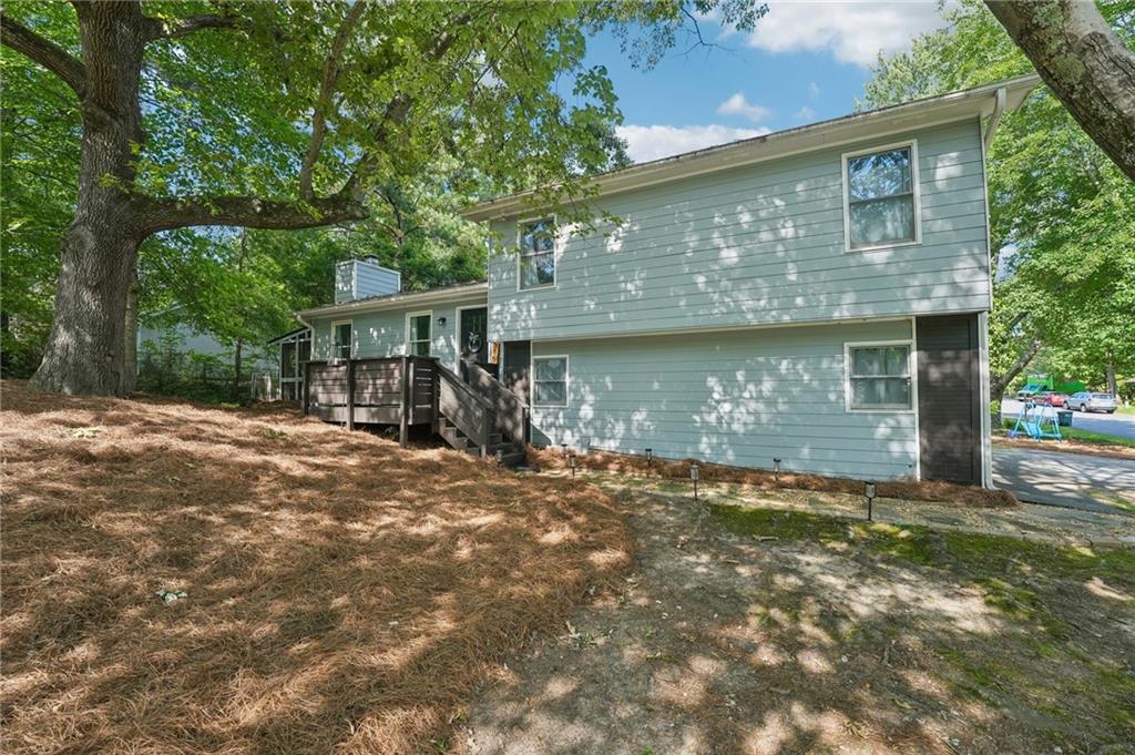 585 Westchester Circle SW