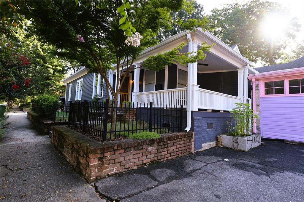 405 Oakdale Road NE