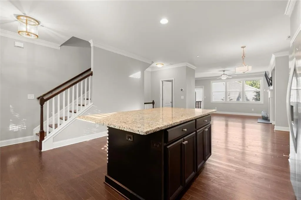 Smyrna, Georgia 30082, United States, 2 Bedrooms Bedrooms, ,4 BathroomsBathrooms,Residential,Coming Soon,221534