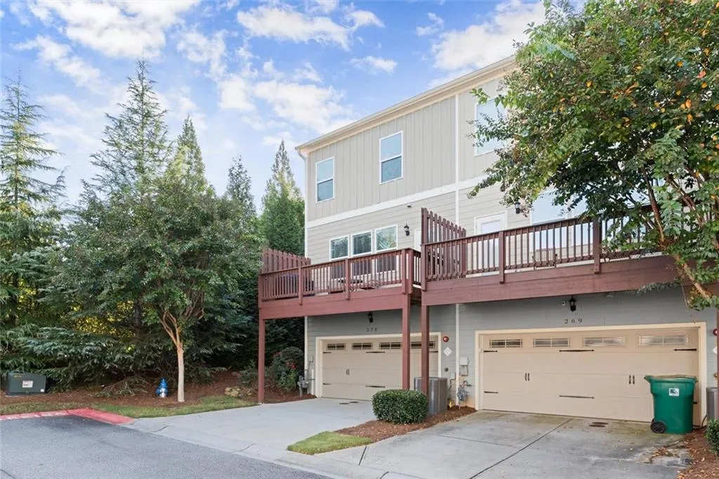 Smyrna, Georgia 30082, United States, 2 Bedrooms Bedrooms, ,4 BathroomsBathrooms,Residential,Coming Soon,221534