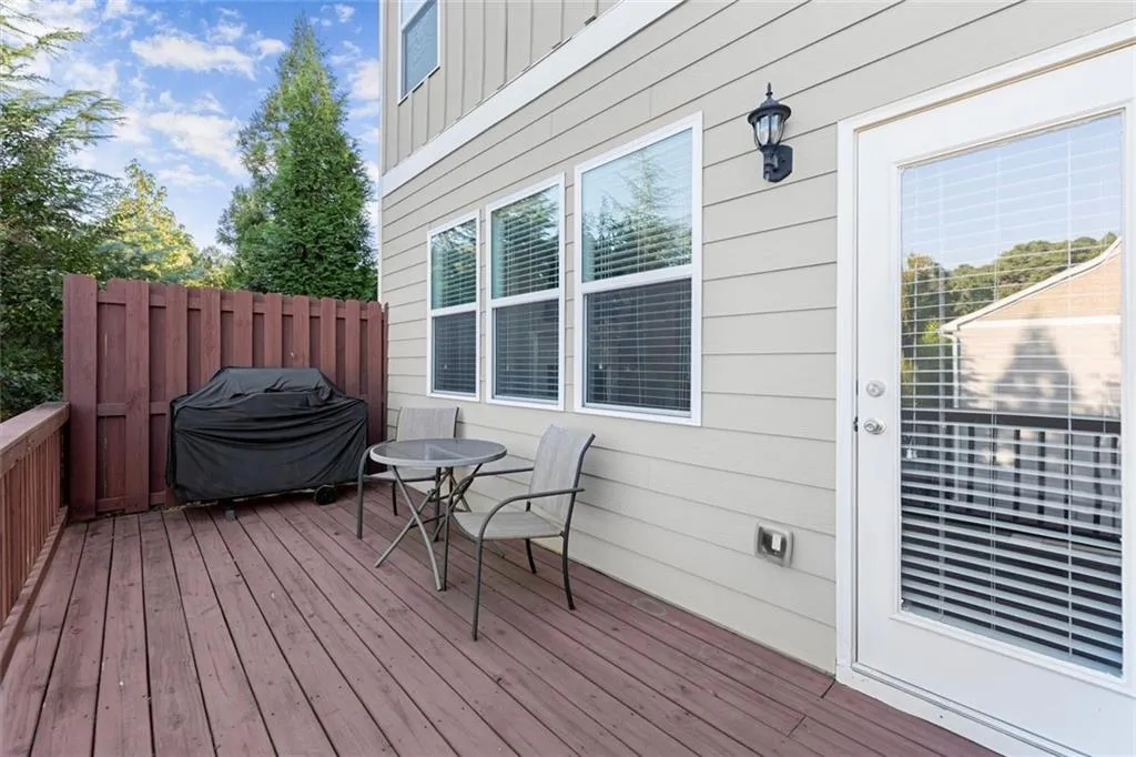 Smyrna, Georgia 30082, United States, 2 Bedrooms Bedrooms, ,4 BathroomsBathrooms,Residential,Coming Soon,221534