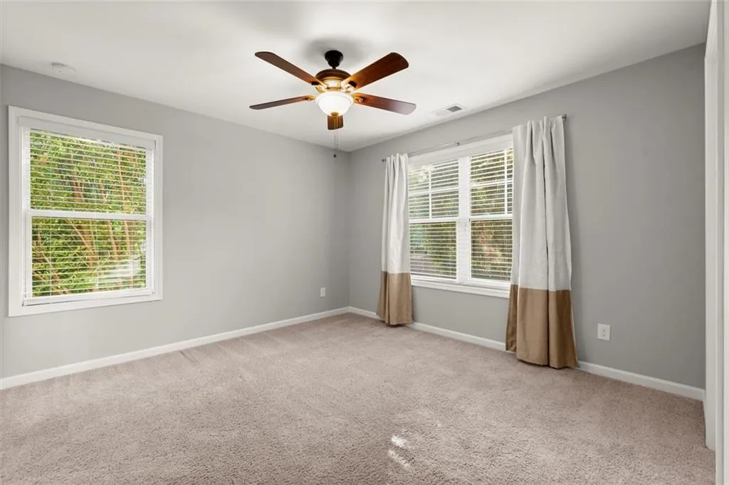 Smyrna, Georgia 30082, United States, 2 Bedrooms Bedrooms, ,4 BathroomsBathrooms,Residential,Coming Soon,221534