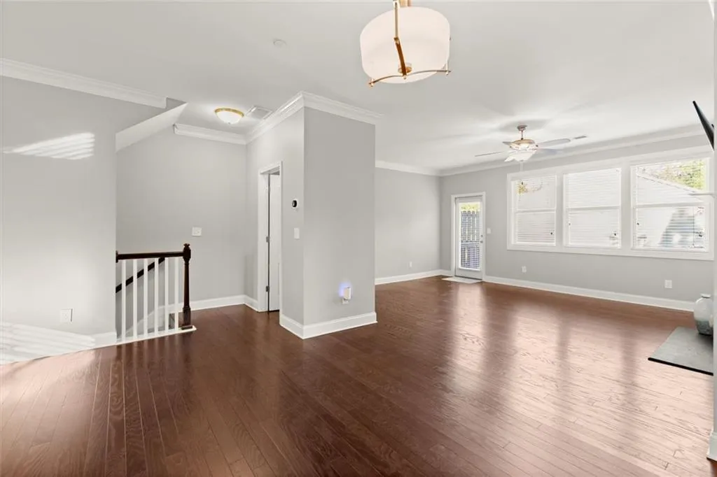 Smyrna, Georgia 30082, United States, 2 Bedrooms Bedrooms, ,4 BathroomsBathrooms,Residential,Coming Soon,221534