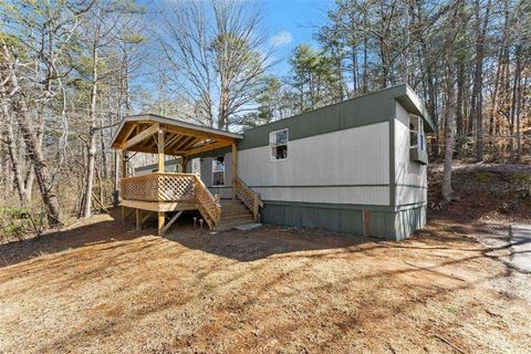 A home in Dawsonville