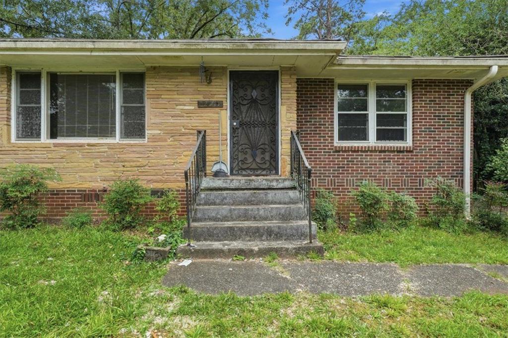 2741 E Pharr Road NE