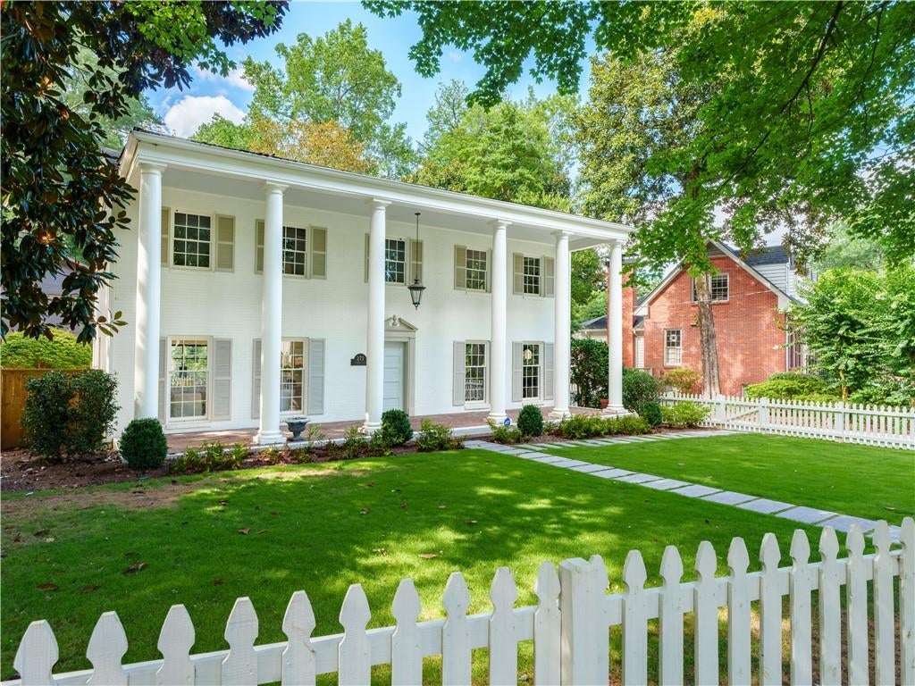 272 Camden Road NE
