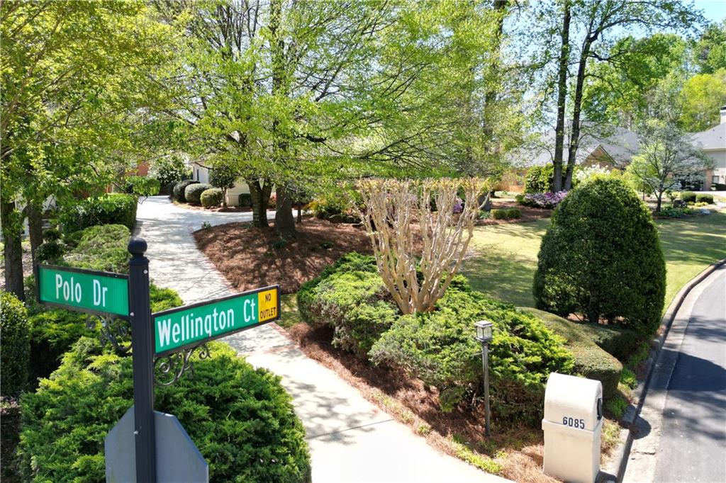 6085 Wellington Court