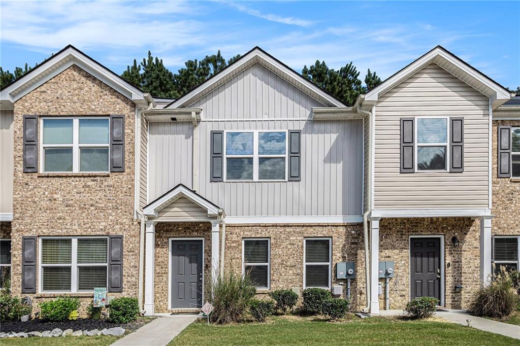 Very AFFORDABLE! and close to EVERYTHING!...Downtown Atlanta 25 mins., Tyrone 20 mins., PTC 25 mins., Airport 10 Mins., Local shopping abounds! Unit occupied by single person, no pets, since newly constructed...Great opportunity!!