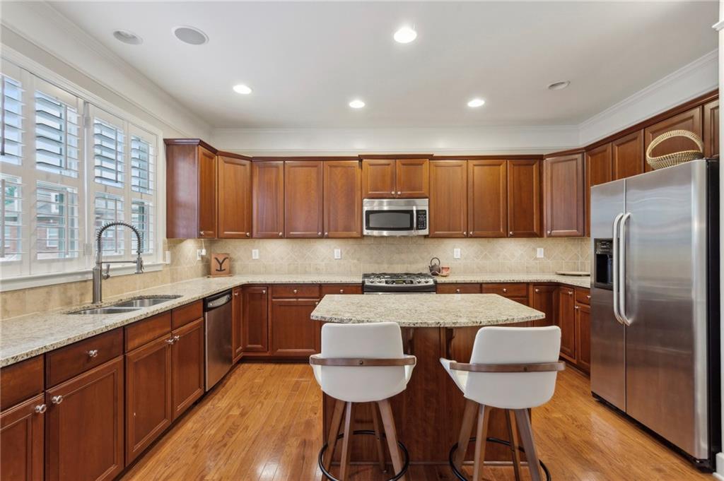 4888 Colchester Court SE 16