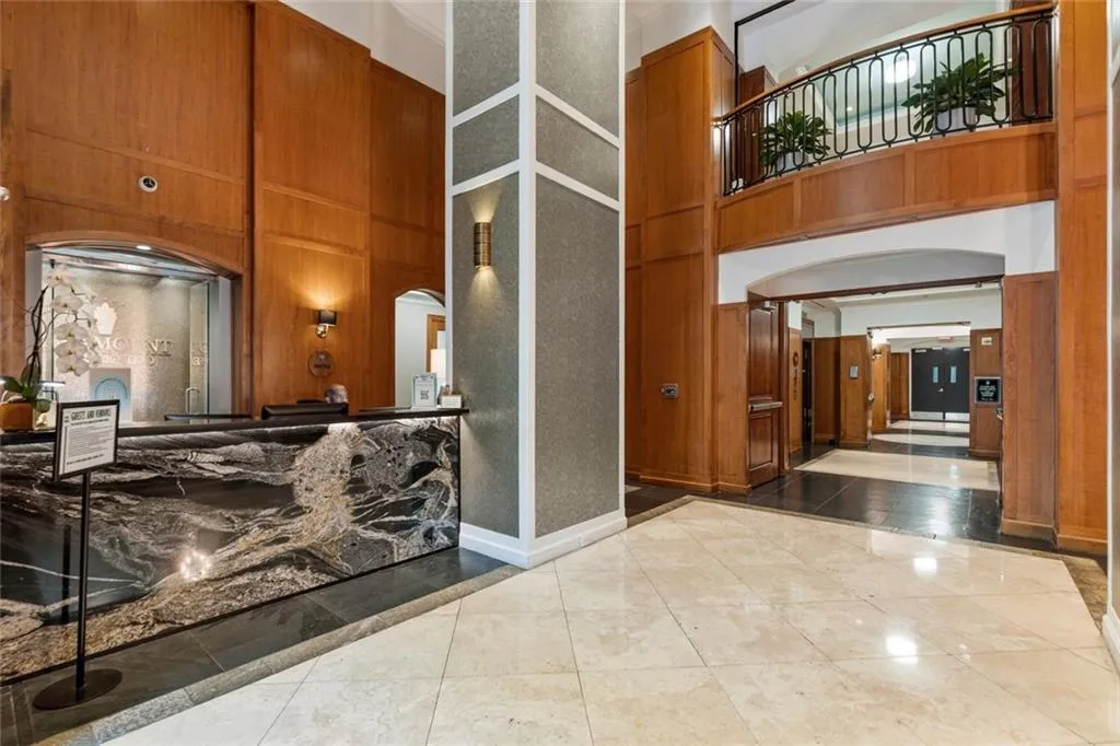 Atlanta, Georgia 30326, United States, 2 Bedrooms Bedrooms, ,2 BathroomsBathrooms,Residential,Active,164620