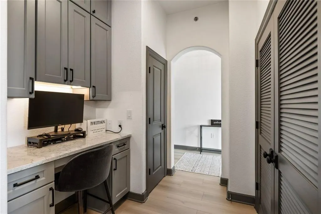 Atlanta, Georgia 30326, United States, 2 Bedrooms Bedrooms, ,2 BathroomsBathrooms,Residential,Active,164620