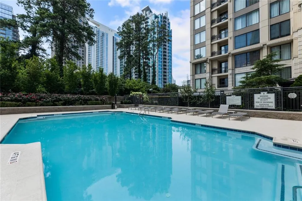 Atlanta, Georgia 30326, United States, 2 Bedrooms Bedrooms, ,2 BathroomsBathrooms,Residential,Active,164620