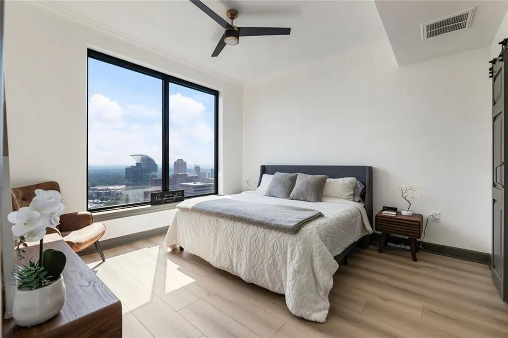 Atlanta, Georgia 30326, United States, 2 Bedrooms Bedrooms, ,2 BathroomsBathrooms,Residential,Active,164620