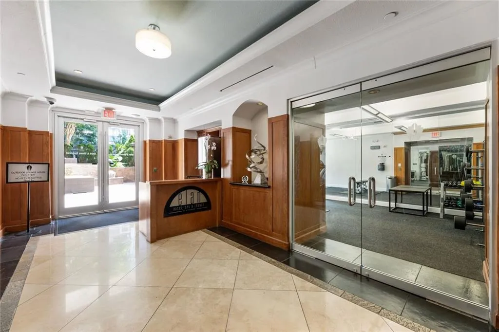 Atlanta, Georgia 30326, United States, 2 Bedrooms Bedrooms, ,2 BathroomsBathrooms,Residential,Active,164620