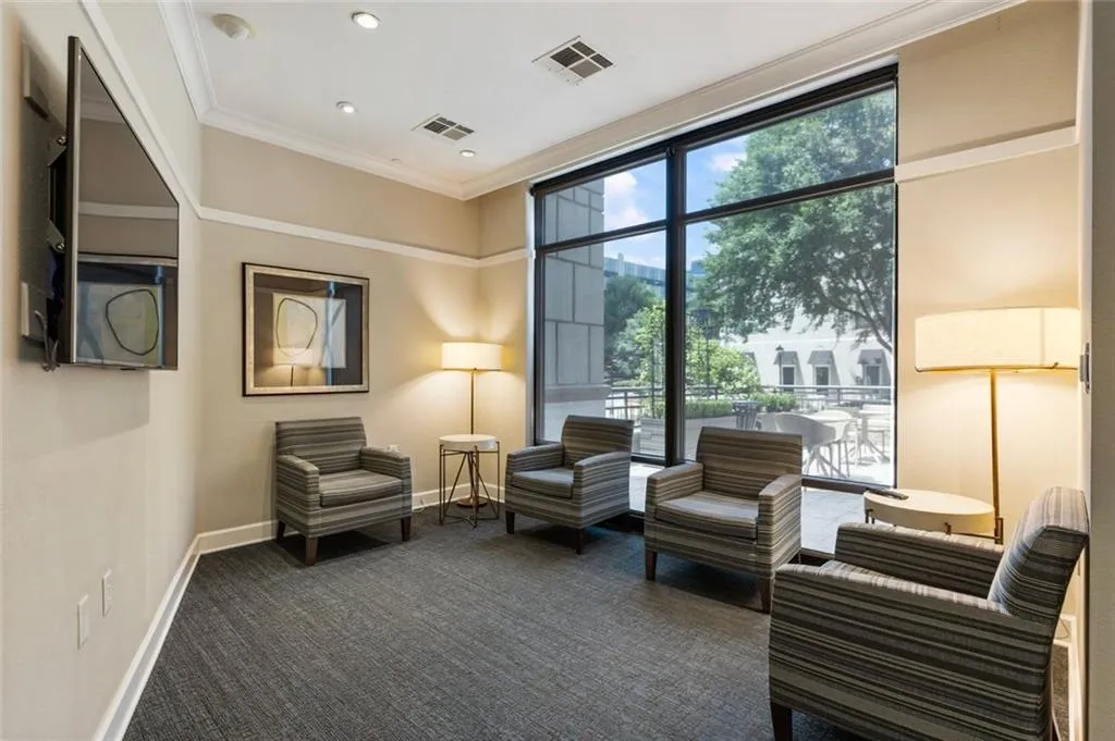 Atlanta, Georgia 30326, United States, 2 Bedrooms Bedrooms, ,2 BathroomsBathrooms,Residential,Active,164620