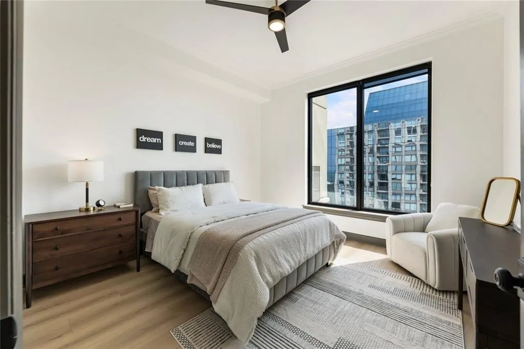 Atlanta, Georgia 30326, United States, 2 Bedrooms Bedrooms, ,2 BathroomsBathrooms,Residential,Active,164620