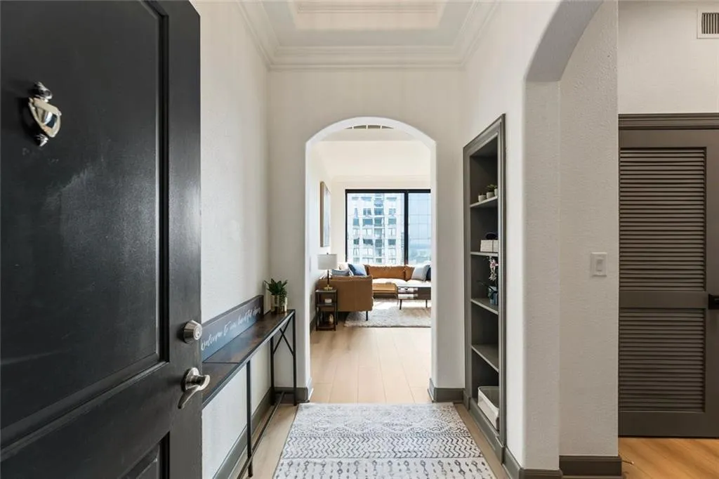 Atlanta, Georgia 30326, United States, 2 Bedrooms Bedrooms, ,2 BathroomsBathrooms,Residential,Active,164620