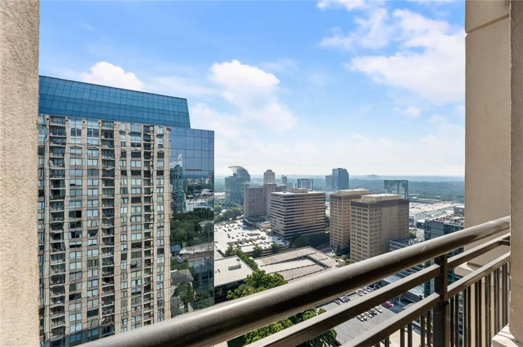 Atlanta, Georgia 30326, United States, 2 Bedrooms Bedrooms, ,2 BathroomsBathrooms,Residential,Active,164620