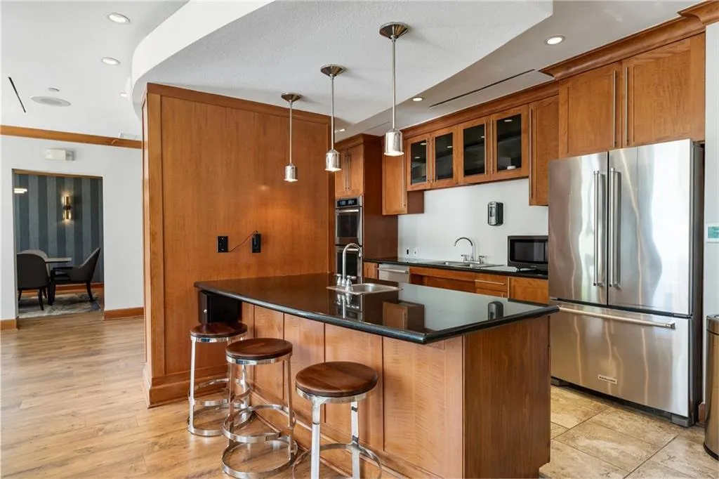 Atlanta, Georgia 30326, United States, 2 Bedrooms Bedrooms, ,2 BathroomsBathrooms,Residential,Active,164620