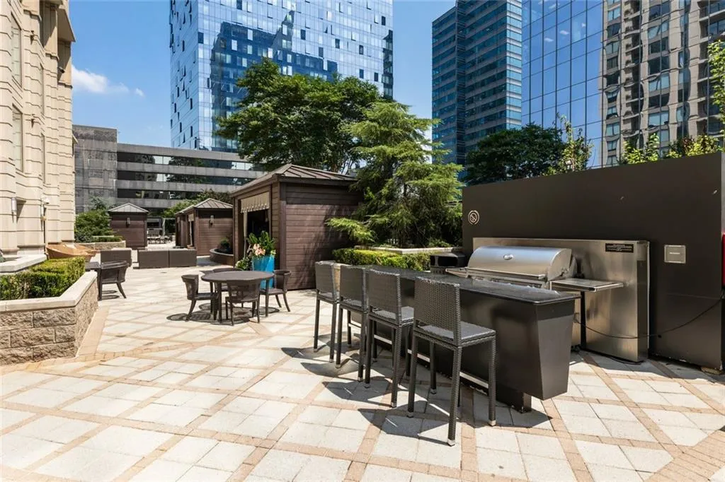 Atlanta, Georgia 30326, United States, 2 Bedrooms Bedrooms, ,2 BathroomsBathrooms,Residential,Active,164620